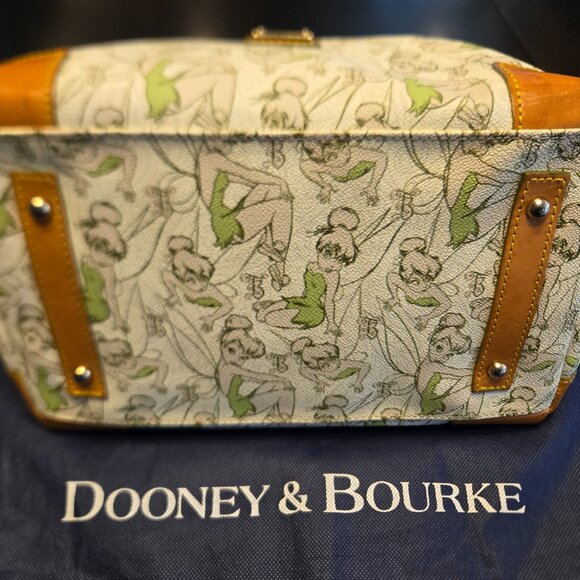 DISNEY *DOONEY AND BOURKE* TINKERBELL 2014 HALF MARATHON PURSE - Picture 2 of 9